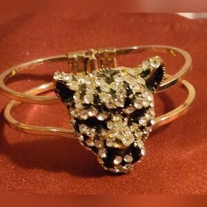 Elegant Gold and Black Panther Bracelet